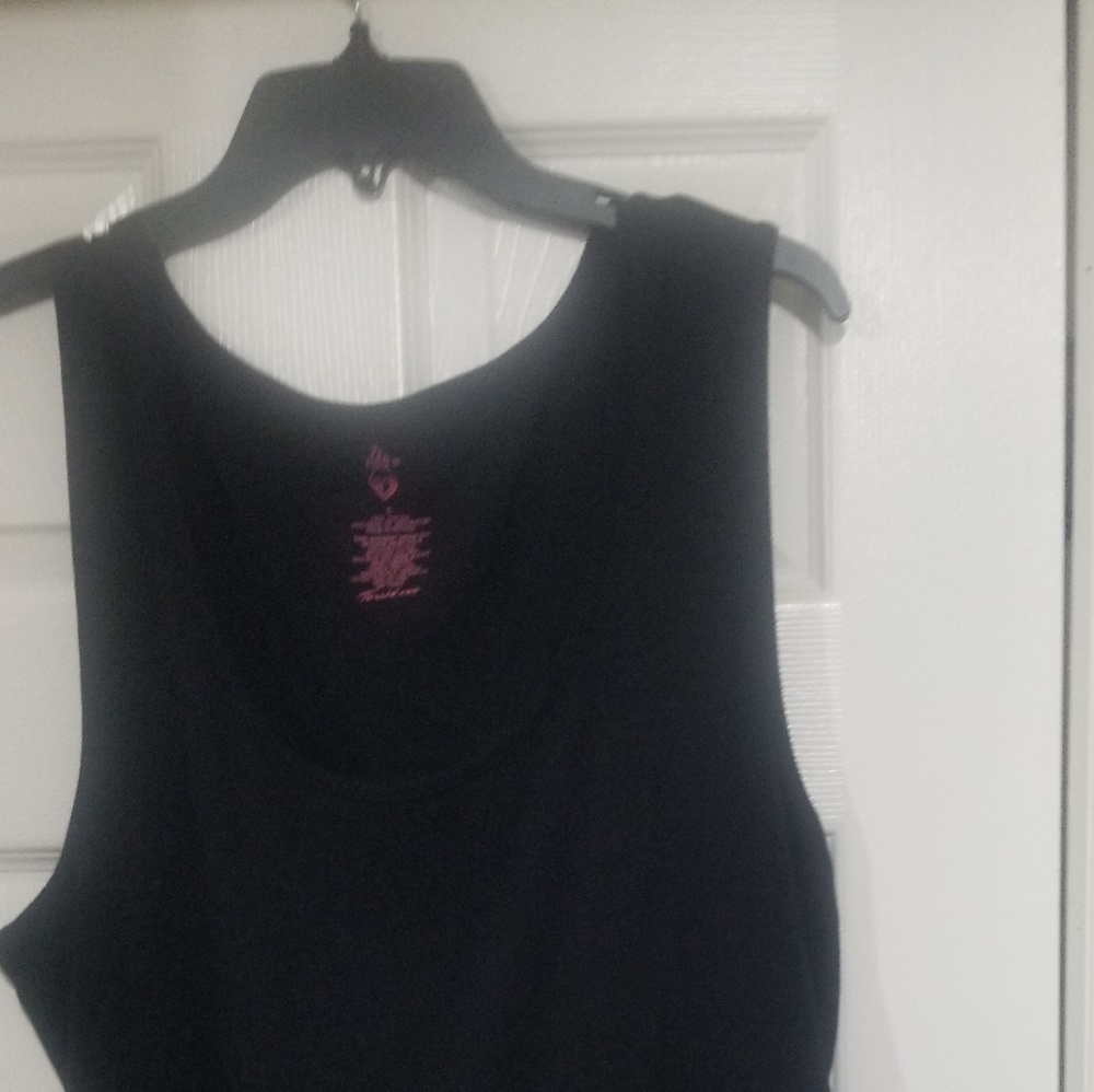 TORRID BLACK/SEQUINS TANK TOP SIZE 4X